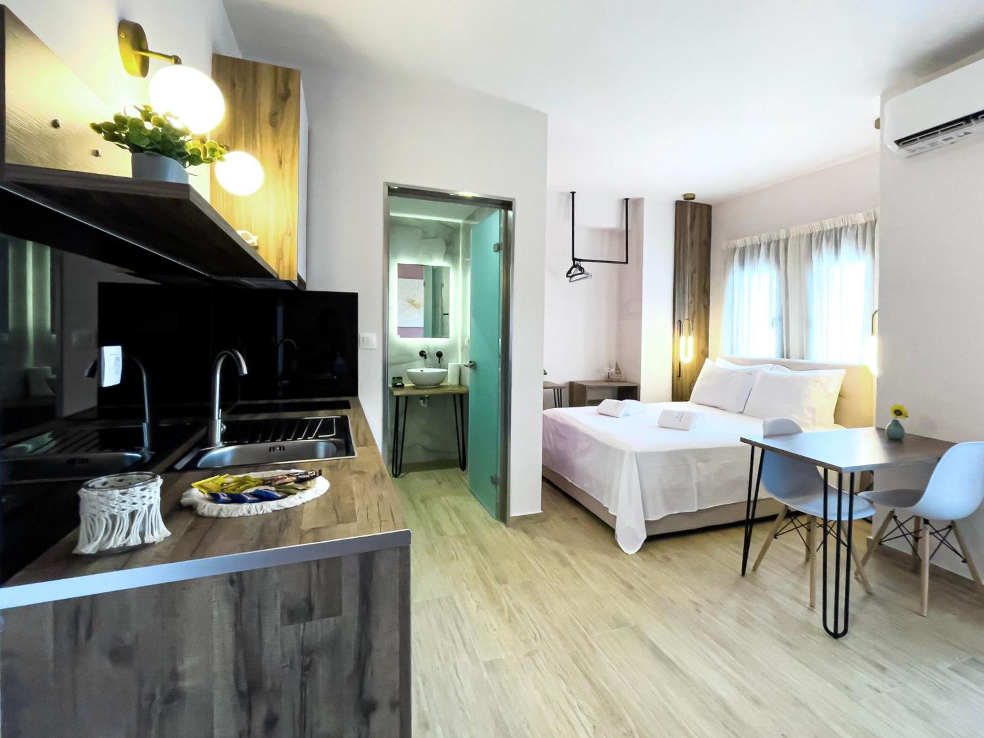 Athonite All Seasons Luxury Suites Ierissos Exterior photo